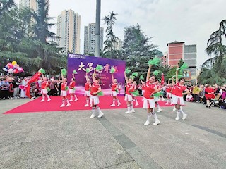 “悅彩人生”廣場舞大賽開賽